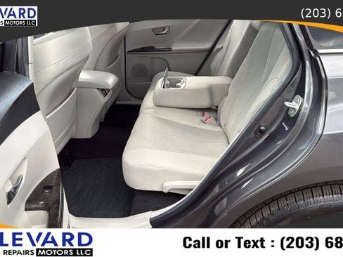 Used 2013 Toyota Venza LE w/ LE Preferred Pkg AWD/4WD image 31