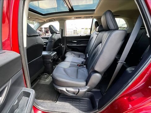 Used 2025 Toyota Grand Highlander AWD Hybrid image 20