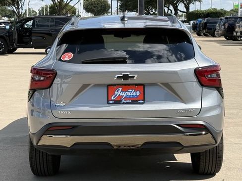 Certified 2025 Chevrolet Trax ACTIV FWD image 6