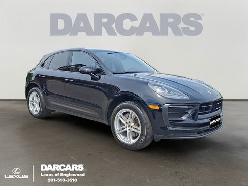Used 2023 Porsche Macan AWD/4WD image 1
