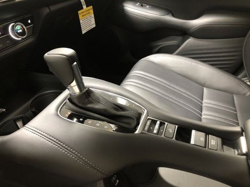 New 2026 Honda HR-V EX-L image 32