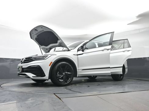 Used 2024 Volkswagen Tiguan SE R-Line FWD image 46