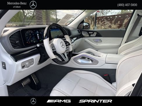 Used 2023 Mercedes-Benz Maybach GLS 600 4MATIC image 12