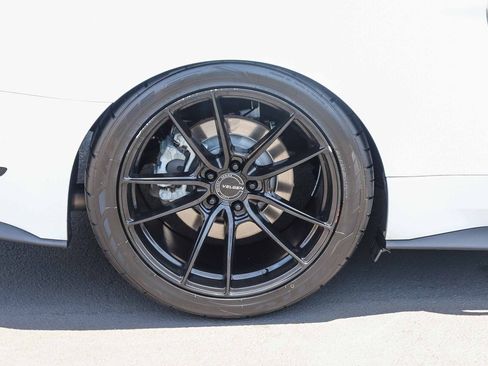 Used 2019 Ford Mustang GT Premium RWD image 9