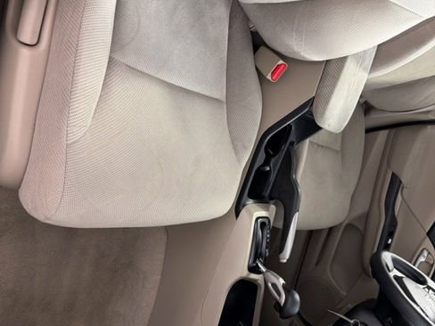 Used 2012 Honda Civic LX image 18