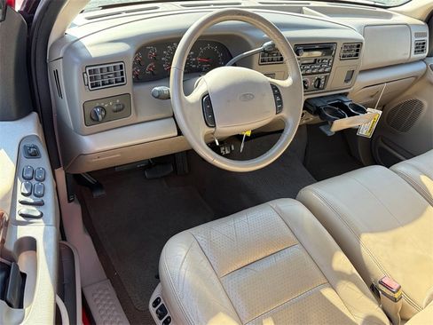 Used 2001 Ford F250 Lariat image 12