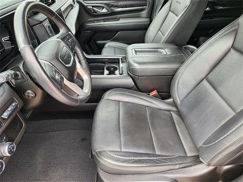 Used 2023 GMC Yukon Denali image 13
