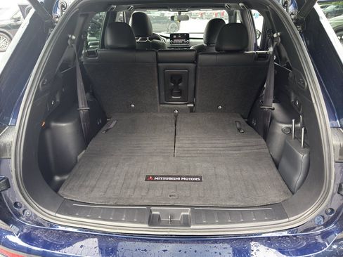 Used 2022 Mitsubishi Outlander SE AWD/4WD image 16
