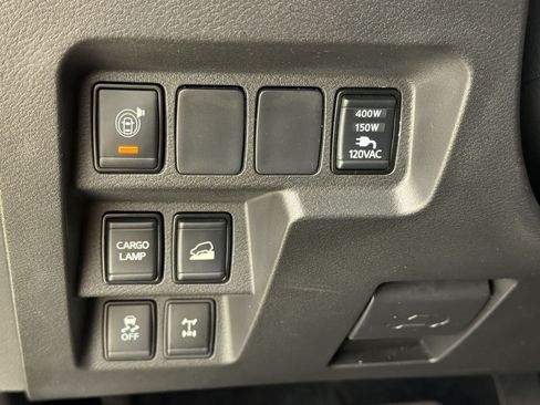Used 2023 Nissan Frontier PRO-4X w/ Pro-4X Premium Package AWD/4WD image 16