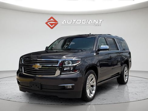 Used 2015 Chevrolet Suburban LTZ RWD image 15