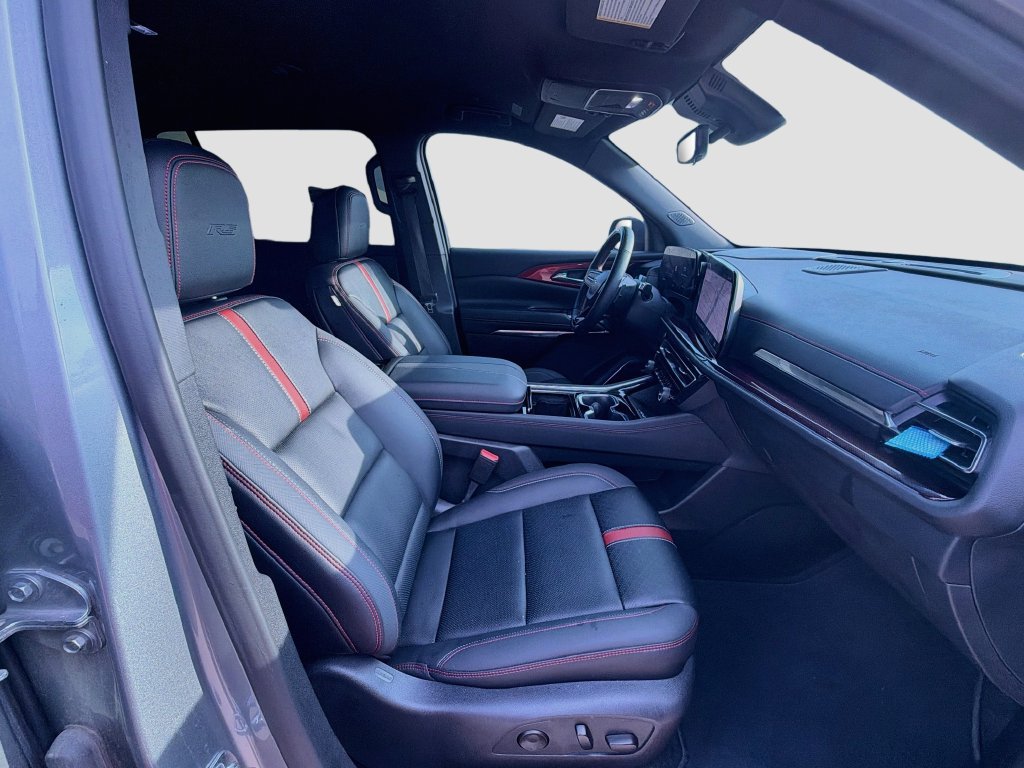 Used 2026 Chevrolet Traverse RS FWD image 30