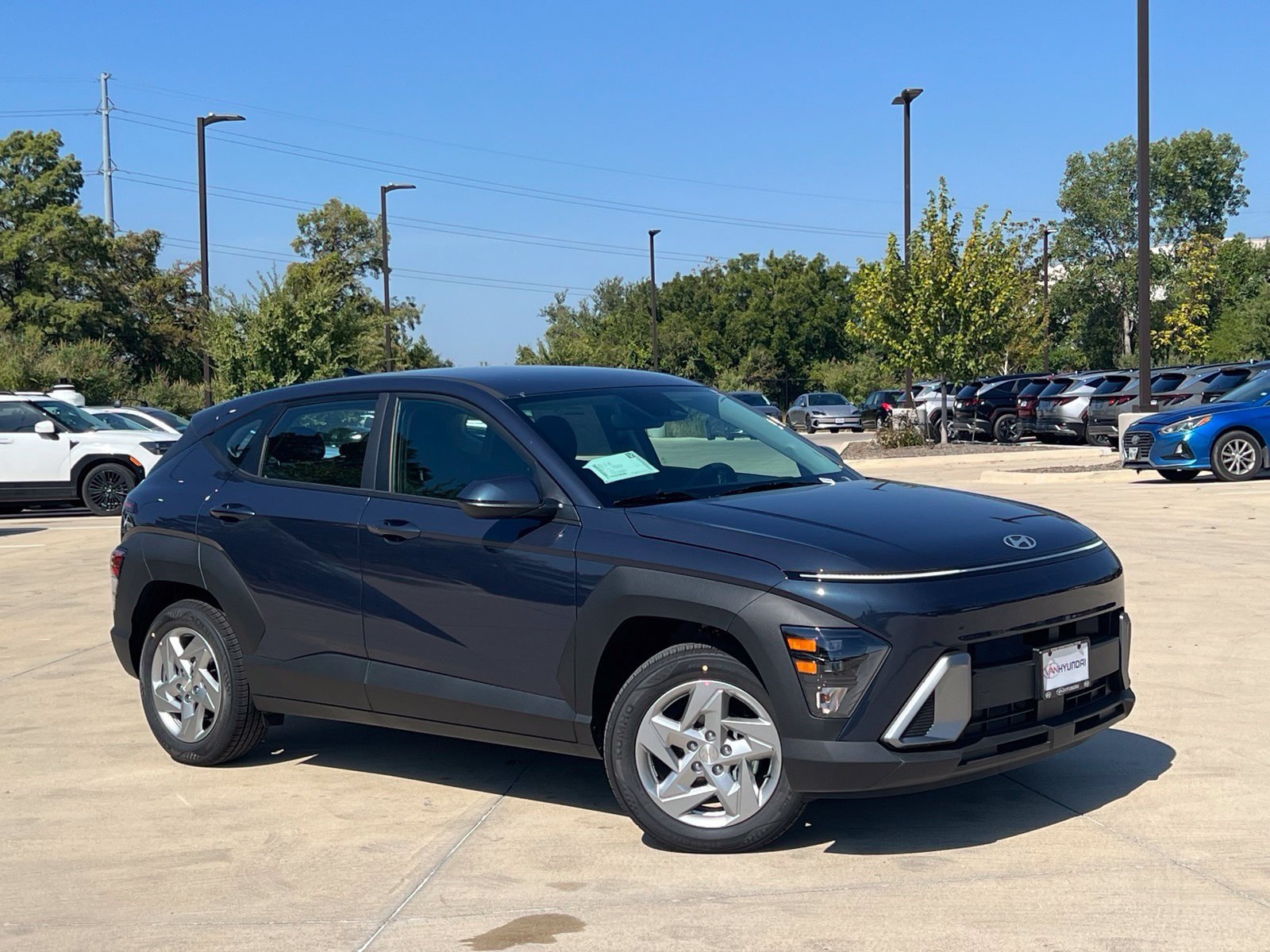 New 2027 Hyundai Kona SE FWD image 1