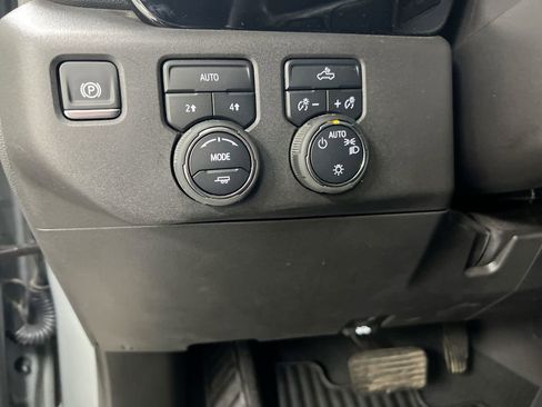 Used 2024 Chevrolet Silverado 1500 LT AWD/4WD image 19