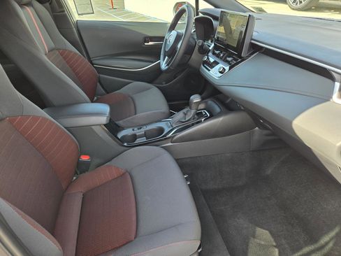 Used 2025 Toyota Corolla SE image 31