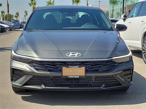 New 2025 Hyundai Elantra SEL image 21