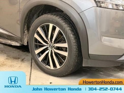 Used 2023 Nissan Pathfinder Platinum w/ Lighting Package (N93) AWD/4WD image 31
