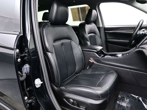 Used 2022 Jeep Grand Cherokee L Limited AWD/4WD image 14