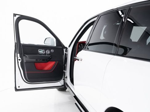 Certified 2024 Rolls-Royce Cullinan Black Badge w/ Dark Exterior Package image 11