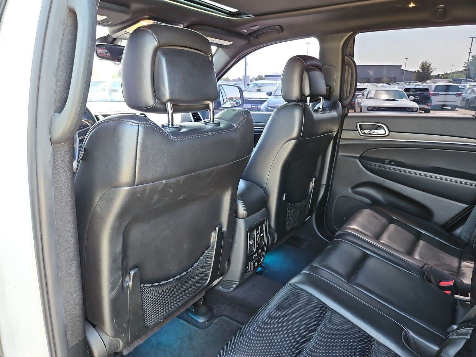 Used 2018 Jeep Grand Cherokee Limited w/ Luxury Group II RWD image 17