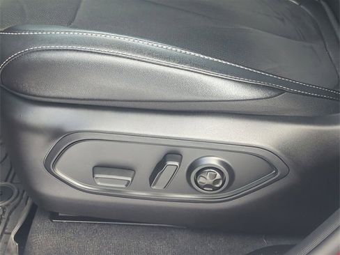 Used 2024 Jeep Grand Cherokee Altitude image 18