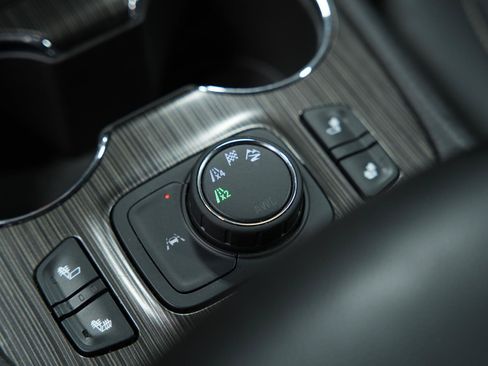 Used 2023 GMC Acadia SLT AWD/4WD image 44