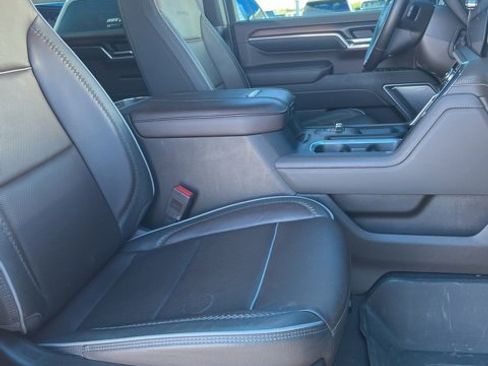 Used 2024 GMC Sierra 2500 Denali w/ Denali Reserve Package image 10