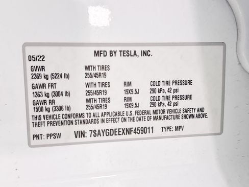 Used 2022 Tesla Model Y Long Range AWD/4WD image 38