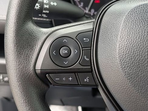 Used 2024 Toyota RAV4 XLE FWD image 22