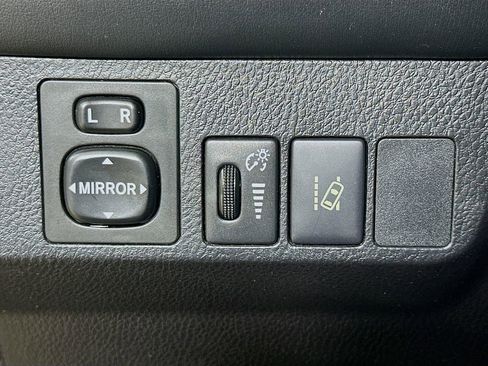 Used 2017 Toyota RAV4 XLE image 12