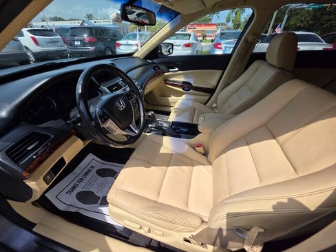 Used 2010 Honda Crosstour EX-L image 10