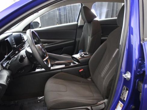 Used 2021 Hyundai Elantra SEL w/ Cargo Package FWD image 9