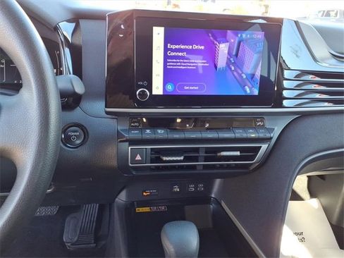 Used 2025 Toyota Camry Hybrid image 14