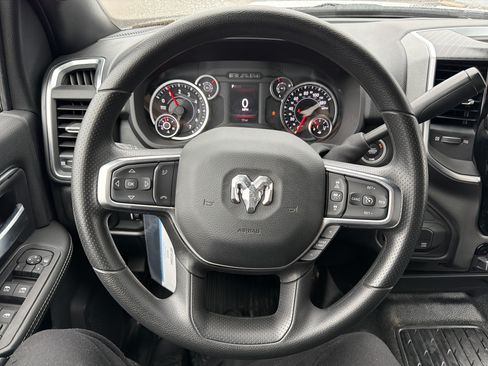 Used 2025 RAM 3500 Big Horn AWD/4WD image 18