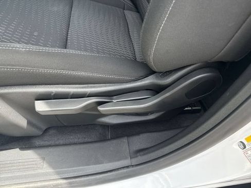 Used 2025 Chevrolet Equinox LT AWD/4WD image 12