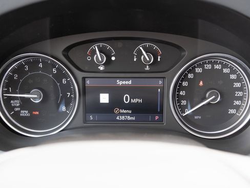 Used 2021 Buick Enclave Essence w/ Experience Buick Package image 9