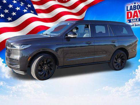 Used 2025 Lincoln Navigator Reserve w/ Jet Appearance Package AWD/4WD image 10