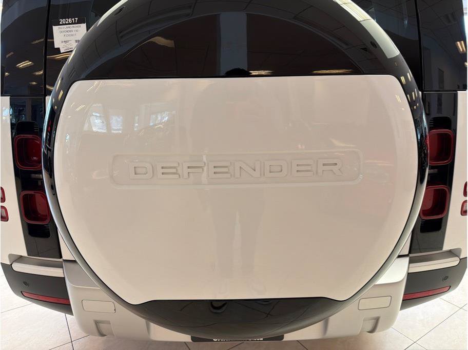 Used 2023 Land Rover Defender 130 SE AWD/4WD image 47
