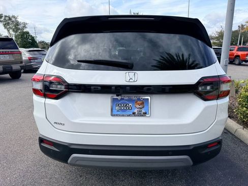 Used 2024 Honda Pilot EX-L image 10