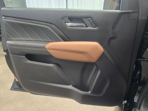 New 2025 GMC Canyon AT4 w/ Nightfall Edition AWD/4WD image 6