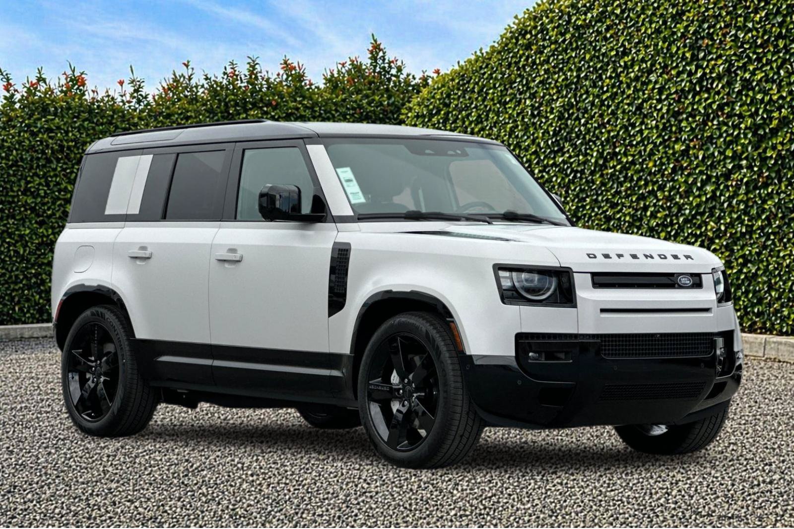 New 2026 Land Rover Defender 110 X-Dynamic SE AWD/4WD image 8