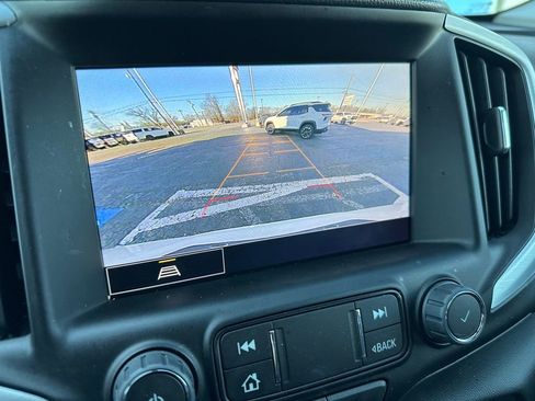 Used 2022 GMC Terrain SLT image 28