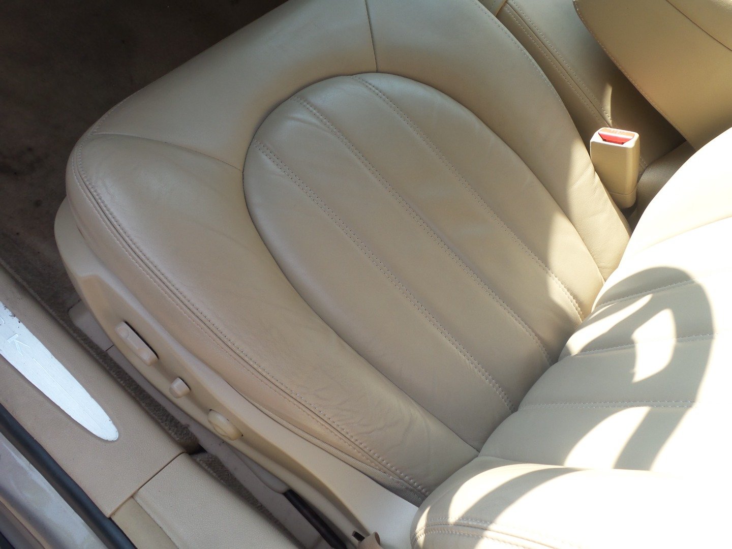 Used 2007 Buick Lucerne CXL w/ Luxury Package FWD image 8
