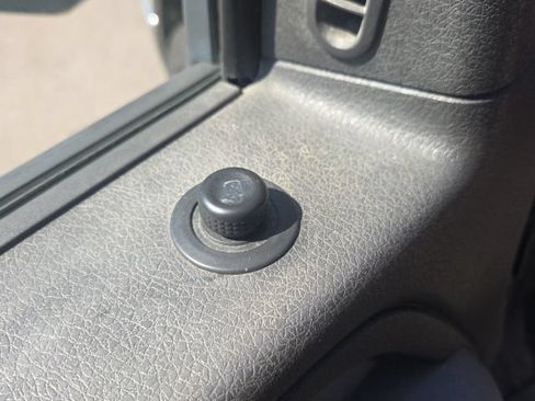 Used 2011 Ford F150 XLT RWD image 15
