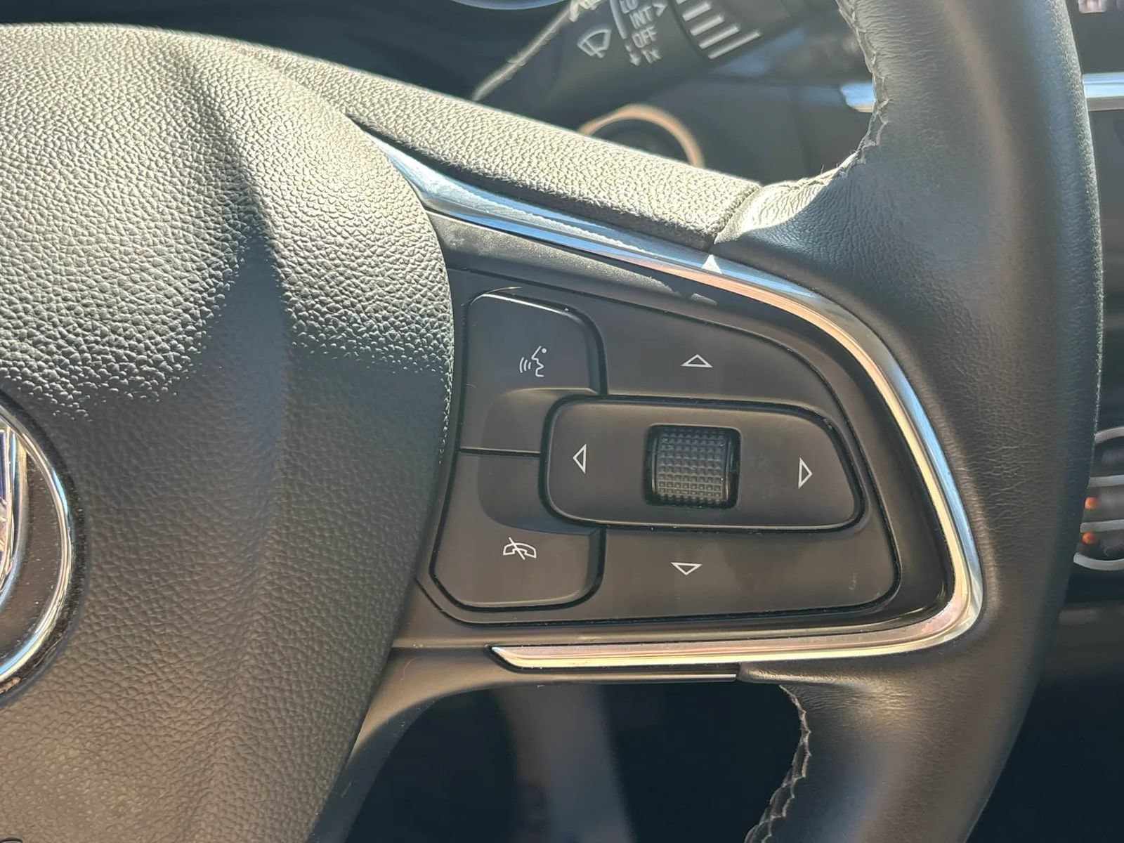 Used 2021 Buick Encore GX Select w/ Sport Touring Package FWD image 50