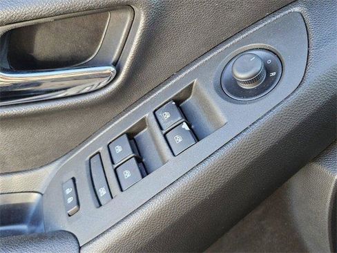 Used 2018 Chevrolet Trax LS image 17