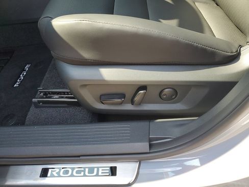 New 2026 Nissan Rogue Dark Armor FWD image 18