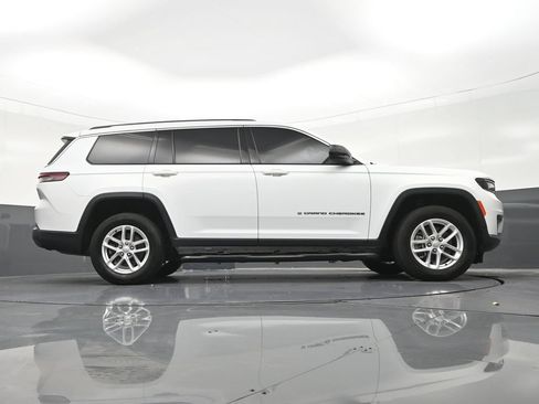 Used 2022 Jeep Grand Cherokee L Laredo w/ Luxury Tech Group I RWD image 30