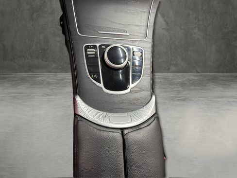 Used 2018 Mercedes-Benz C 300 Sedan w/ Premium Package image 35