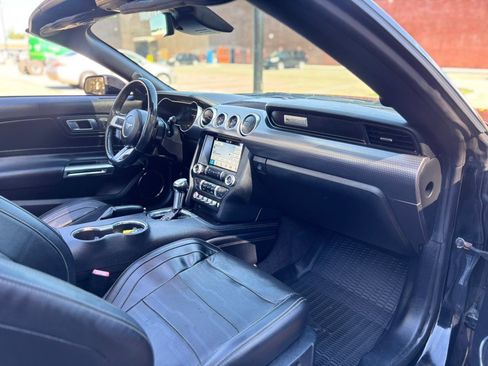 Used 2018 Ford Mustang GT Premium w/ GT Performance Package RWD image 16