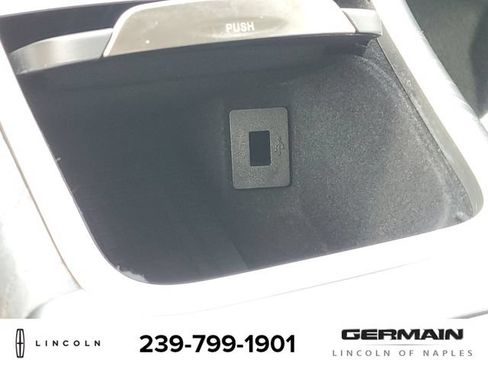 Used 2019 Lincoln Nautilus Reserve FWD image 33